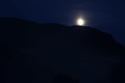 picture:./albums/2012_ April 8/../2019_MoonEclipse/IMG_6579.JPG