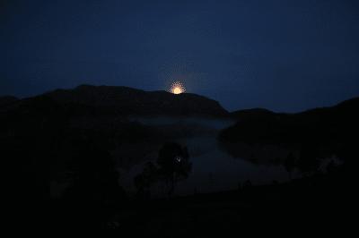 picture:./albums/Misc2/.././2009_2010_ Various photos/../Misc/../2019_MoonEclipse/IMG_6557.JPG